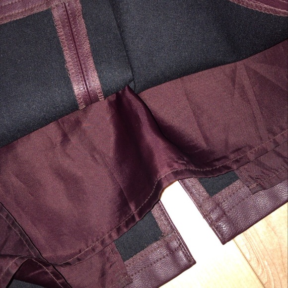 Plum Faux leather midi skirt - Picture 4 of 5